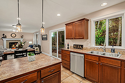 DESTINATION LYNNWOOD